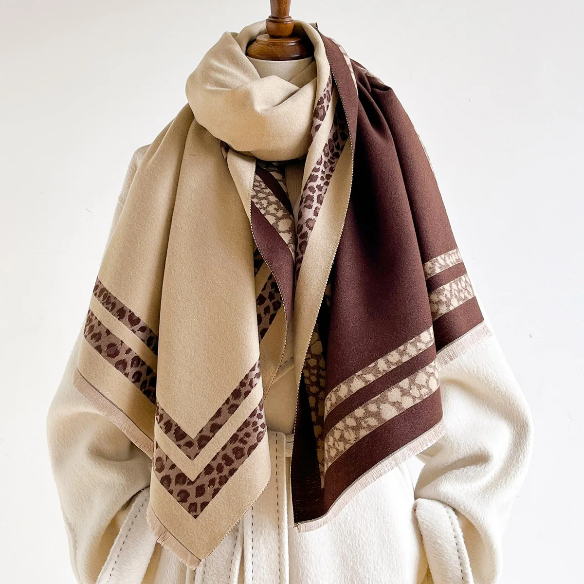 Cashmere Scarf - Selendang Tebal Berwarna Polos untuk Wanita,