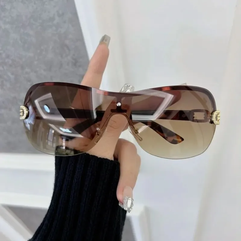 Kacamata Hitam Persegi Kasual  - Designer Sunglasses ulasan dan harga